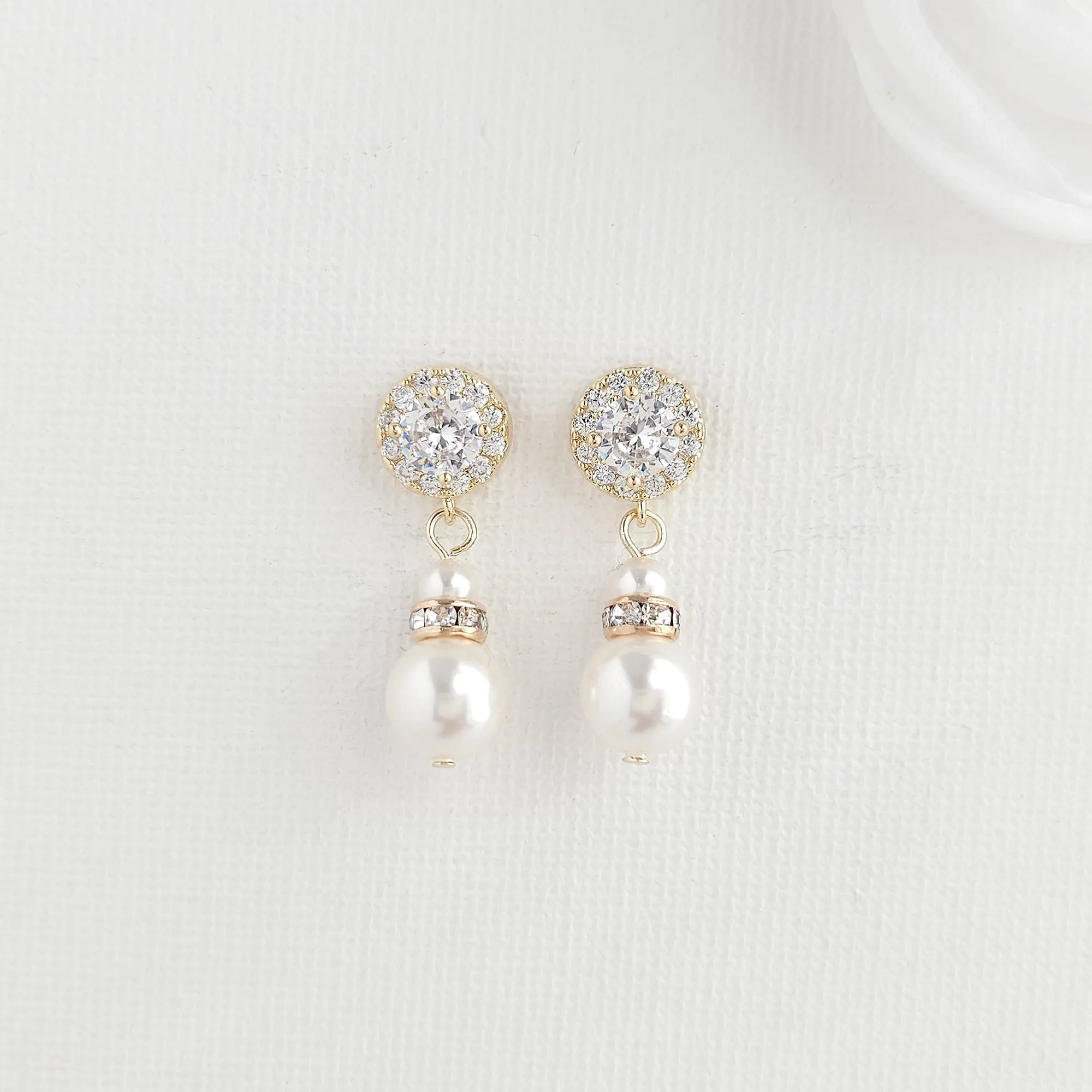Pearl Jewelry Set in Gold for Brides and Bridesmaids-AVA