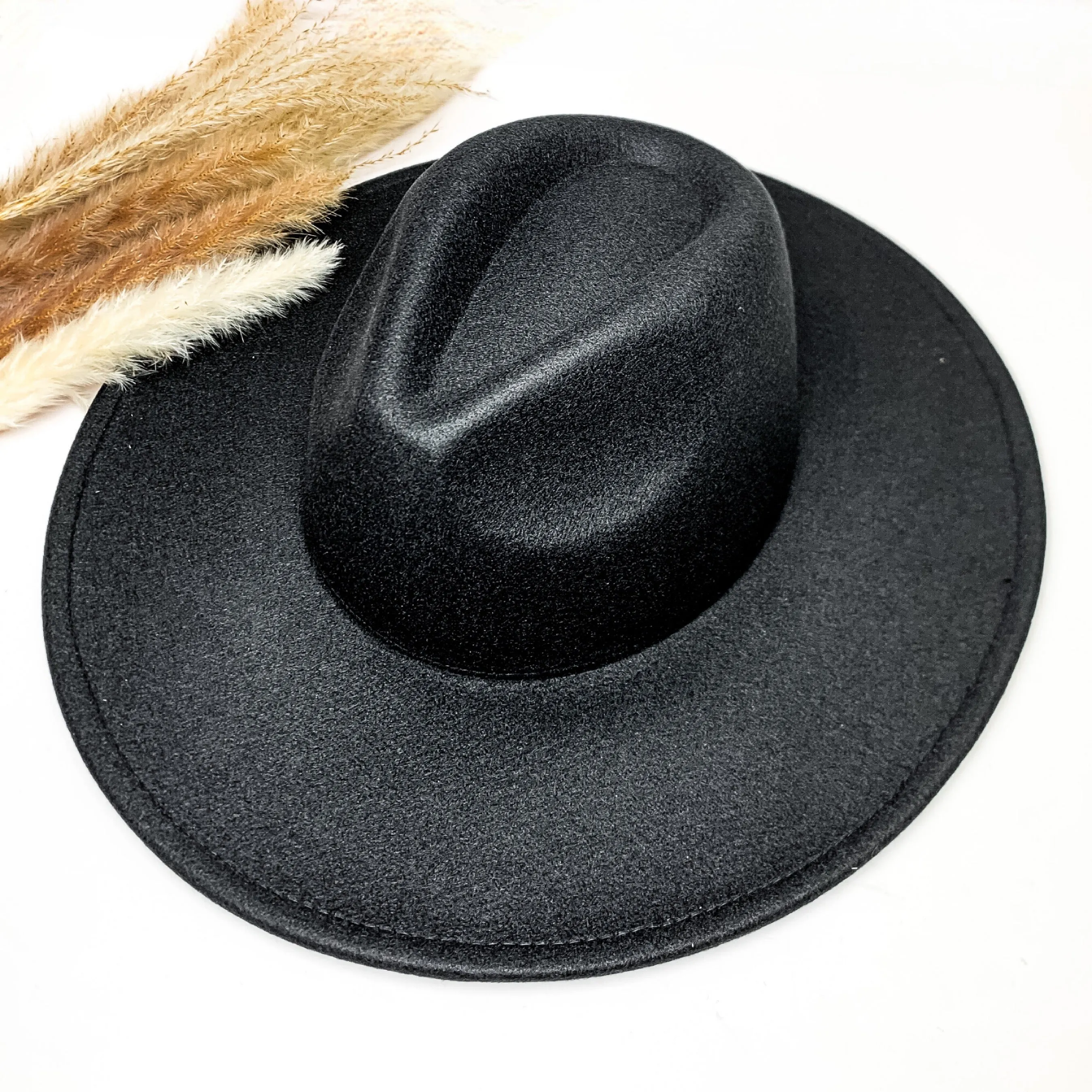Plain and Southern Faux Felt Hat in Black